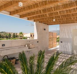 2 bedroom villa with infinity pool, near Alcamo, sleeps 4-5